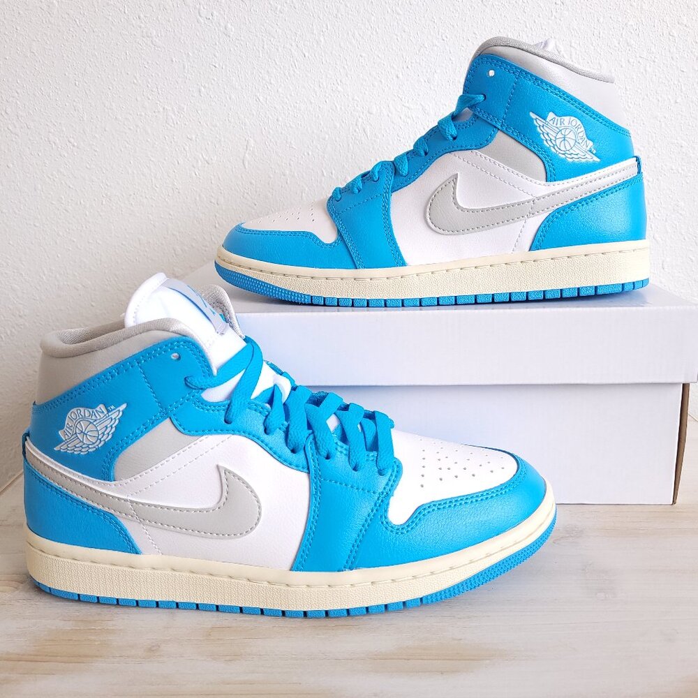 New Air Jordan 1 Mid Women's Shoes in powder blue/light gray/white (BQ6472 400)